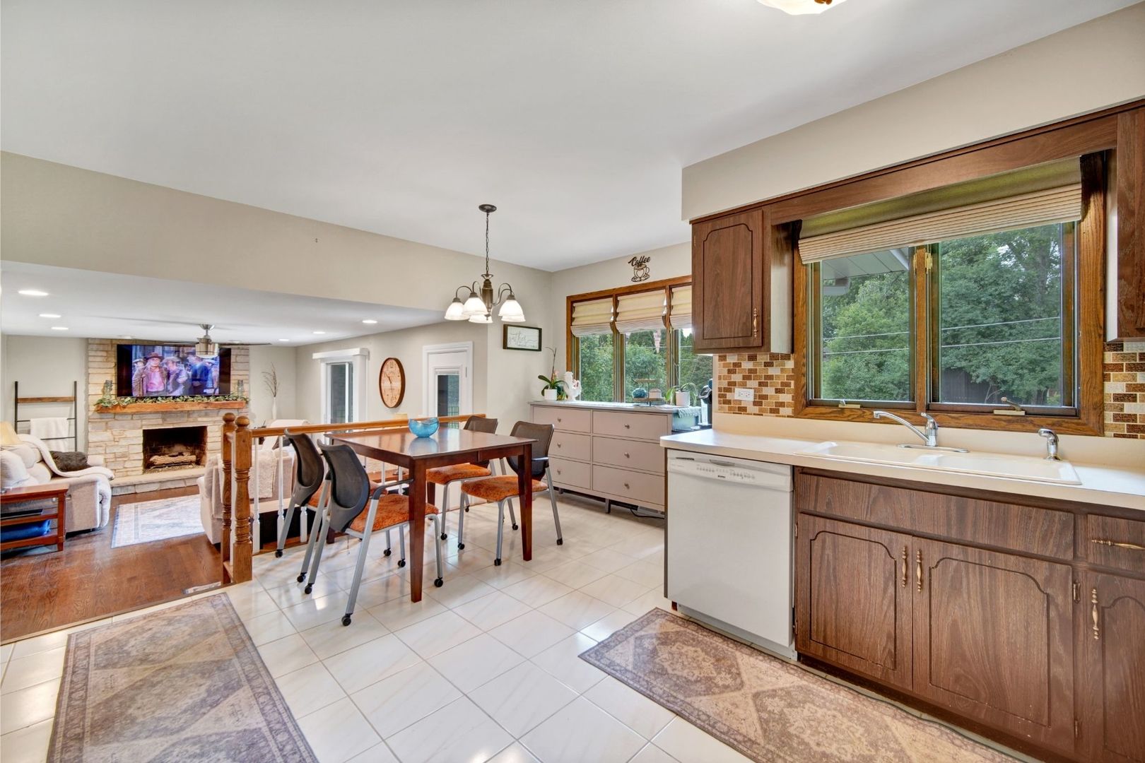 13060 S Cypress Lane, Palos Heights, IL 60463