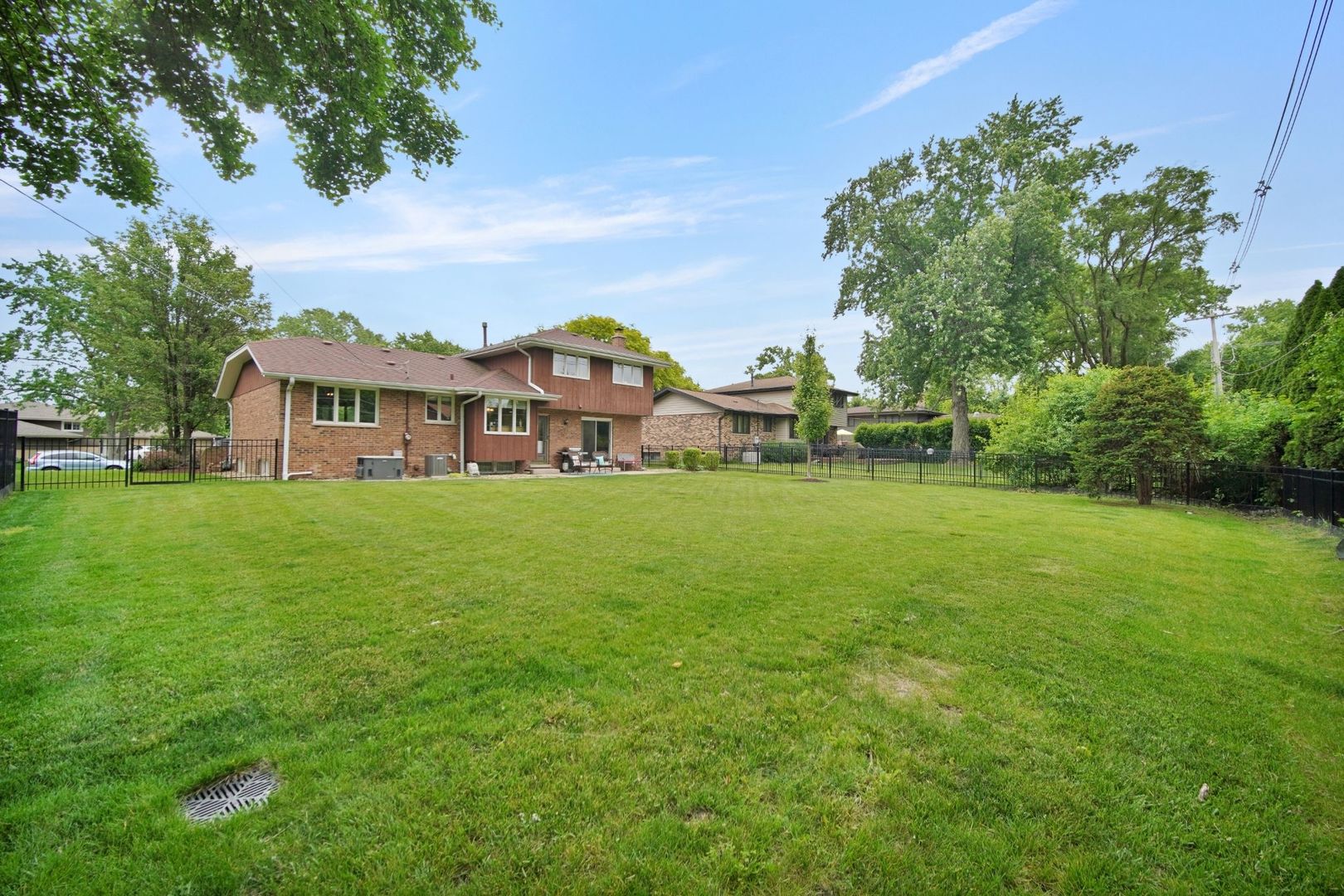 13060 S Cypress Lane, Palos Heights, IL 60463