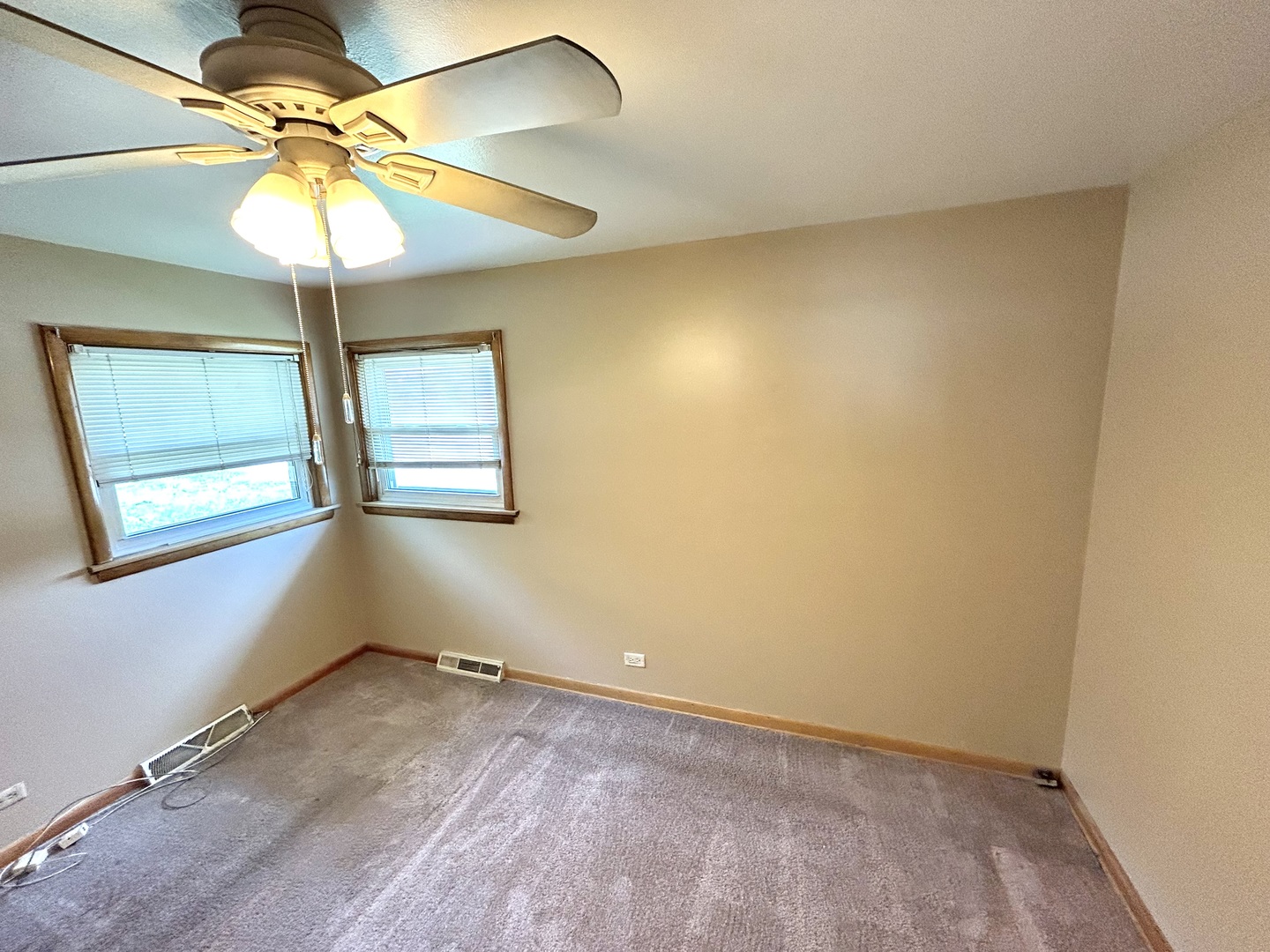 11358 S RIDGELAND Avenue, Worth, IL 60482
