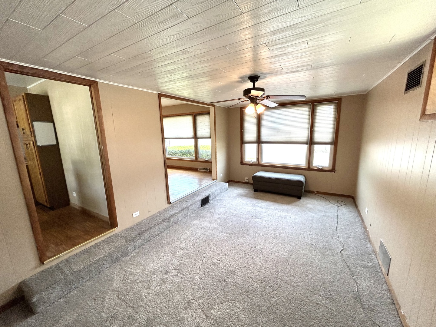11358 S RIDGELAND Avenue, Worth, IL 60482