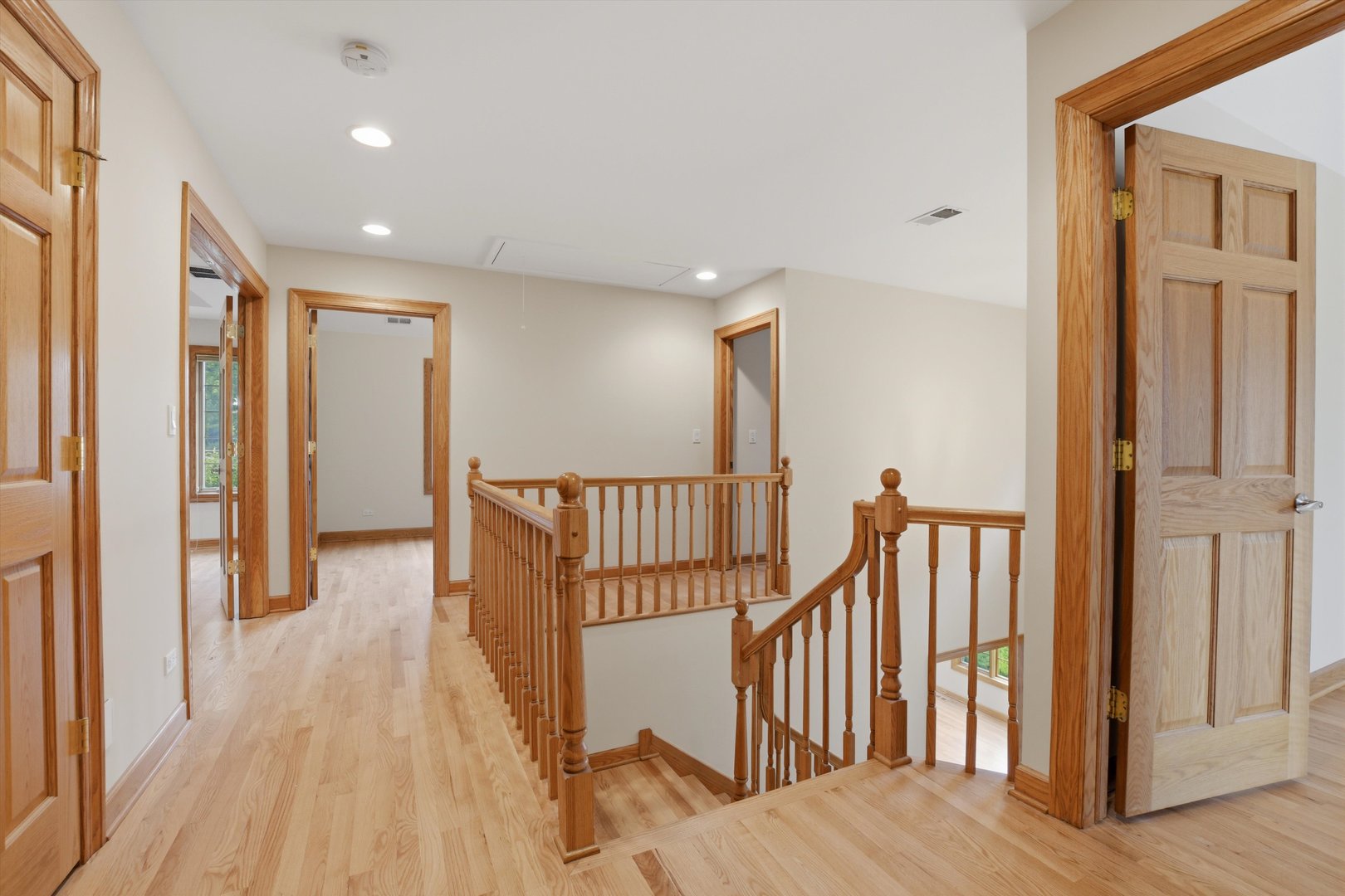 1825 S Fairview Avenue, Park Ridge, IL 60068
