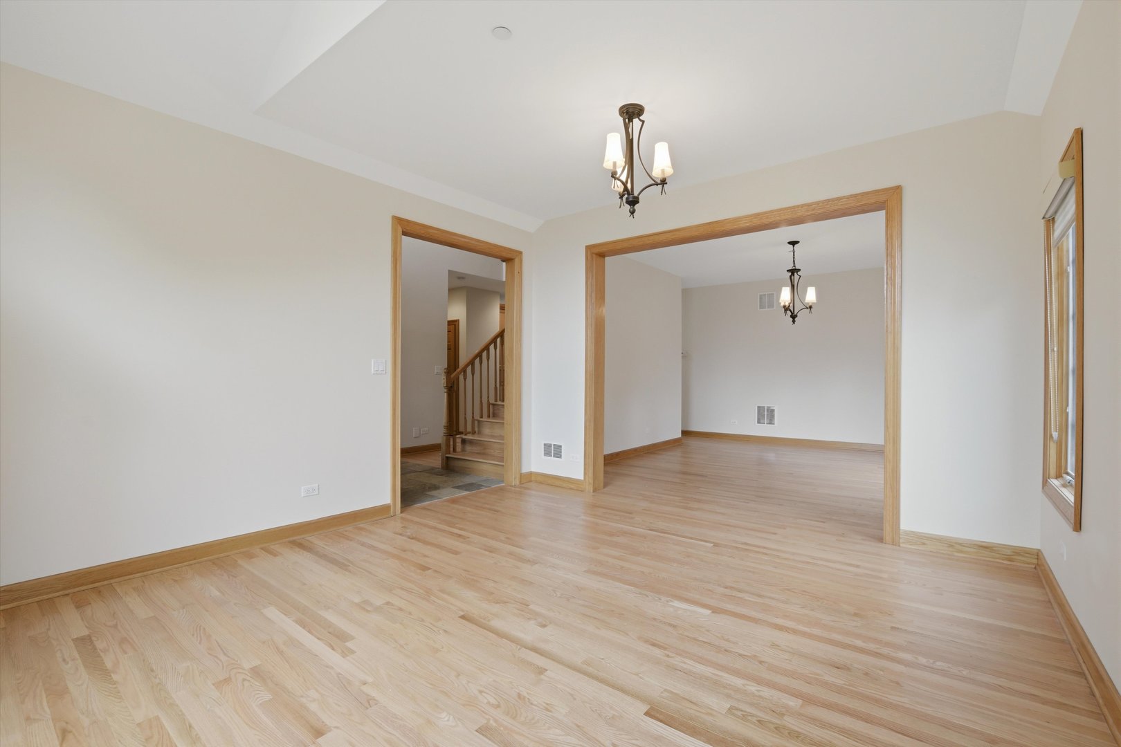 1825 S Fairview Avenue, Park Ridge, IL 60068