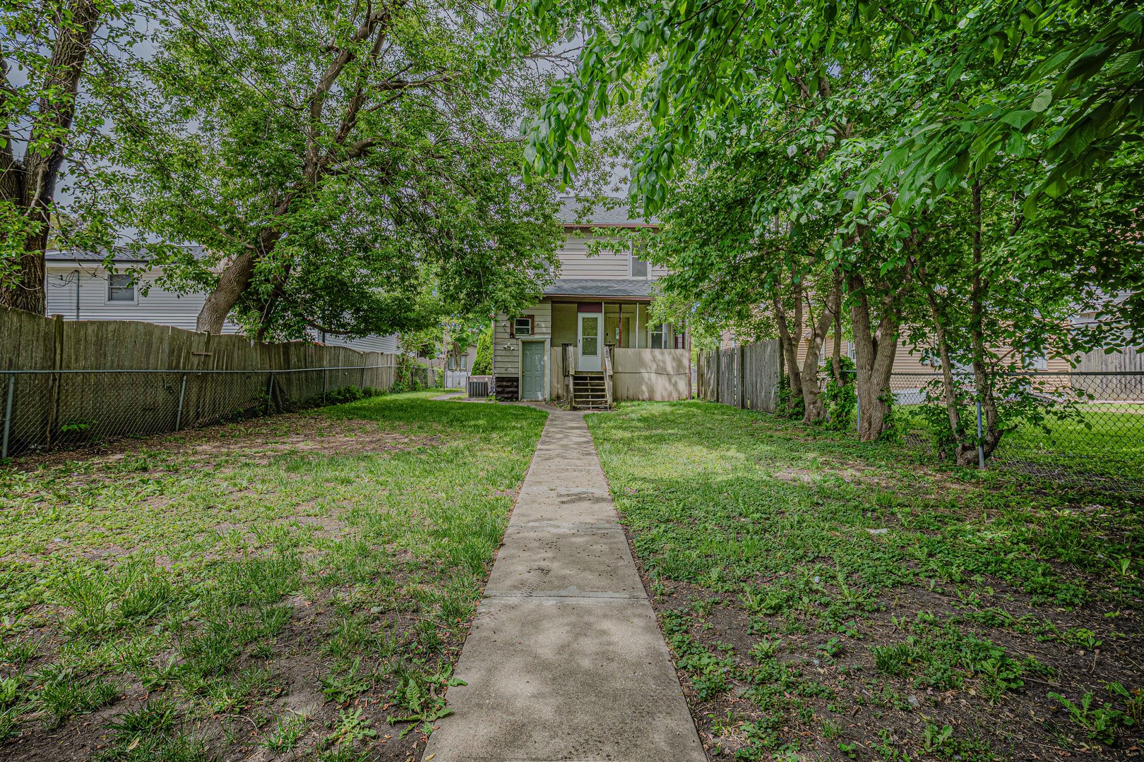 2913 Gabriel Avenue, Zion, IL 60099