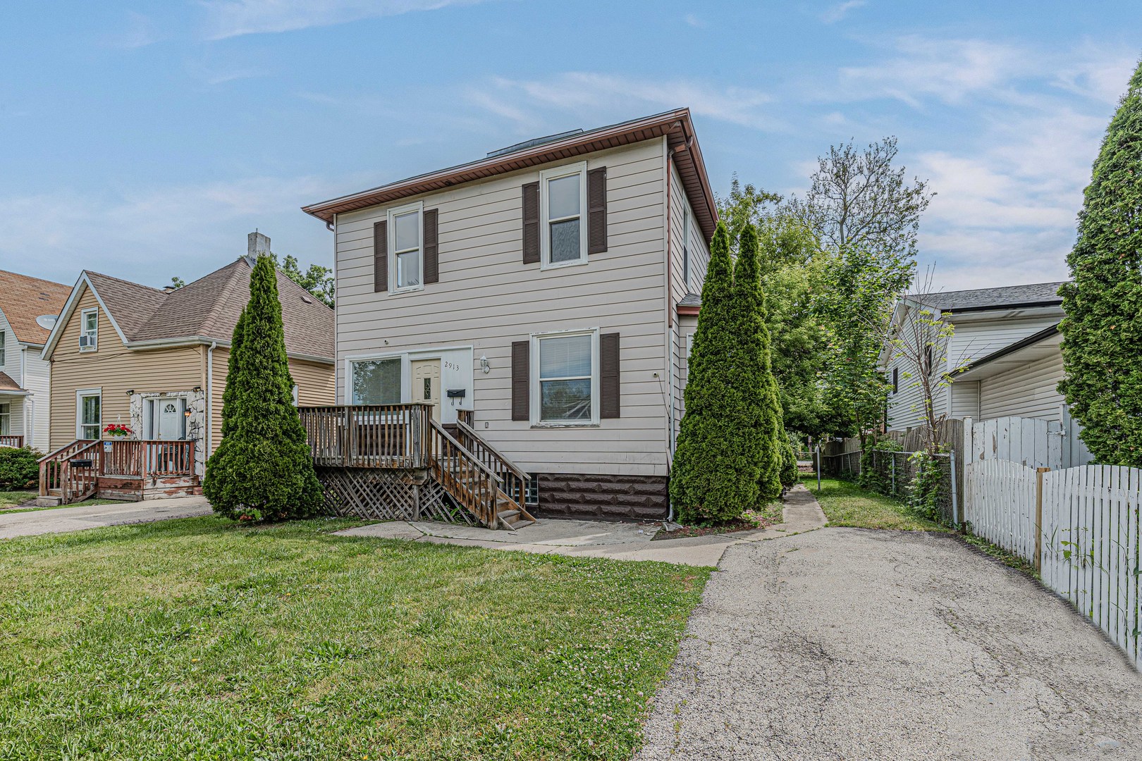 2913 Gabriel Avenue, Zion, IL 60099