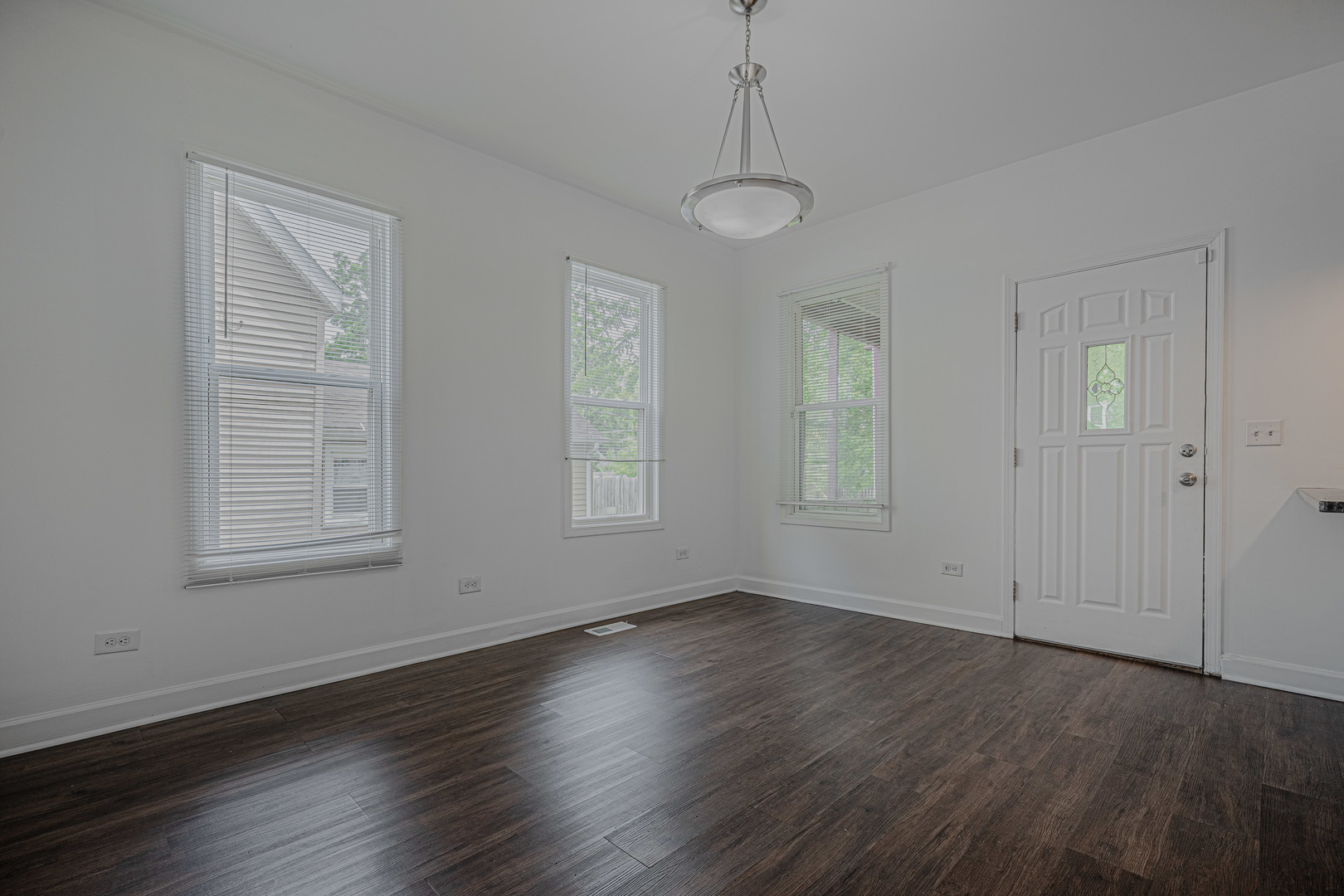 2913 Gabriel Avenue, Zion, IL 60099