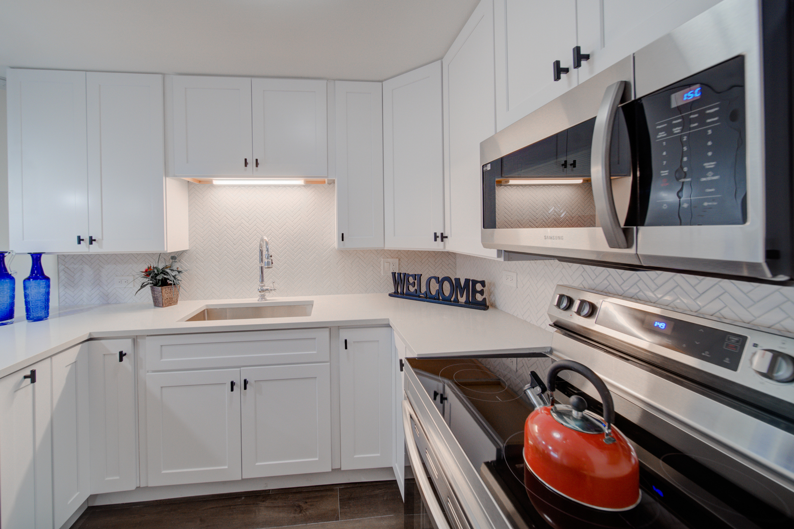 2333 N Neva Avenue #204C, Chicago, IL 60707