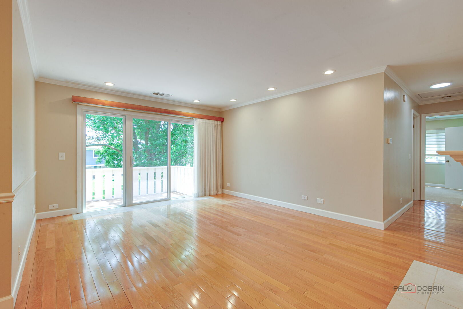 585 Williamsburg Court #D2, Wheeling, IL 60090