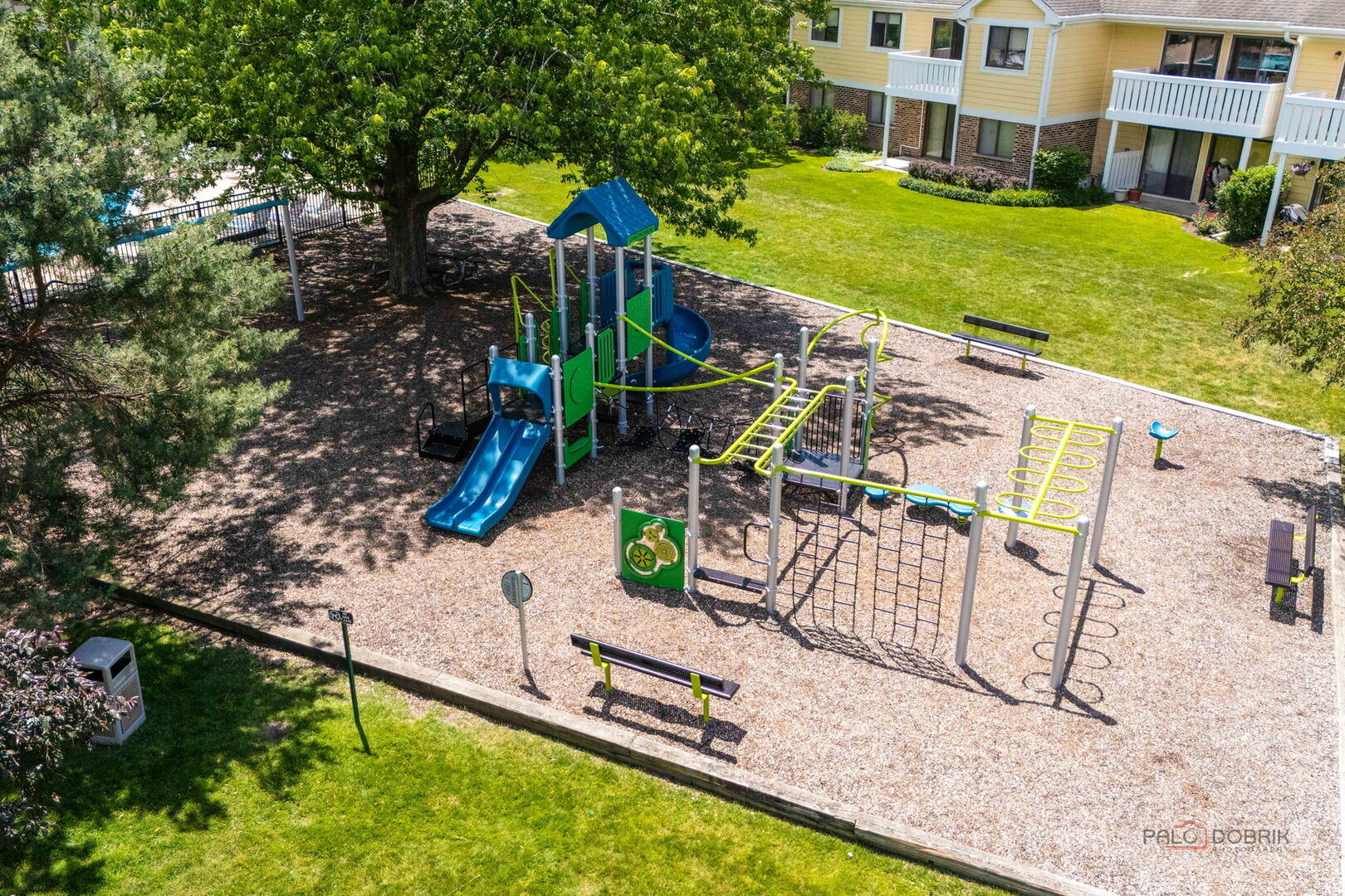 585 Williamsburg Court #D2, Wheeling, IL 60090