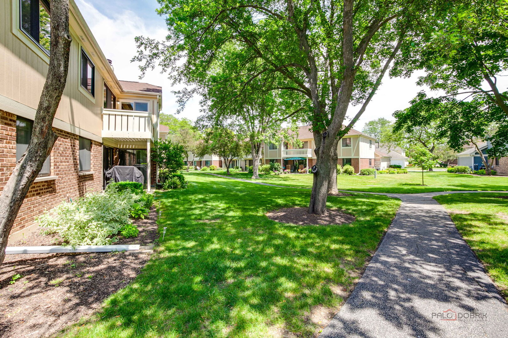 585 Williamsburg Court #D2, Wheeling, IL 60090