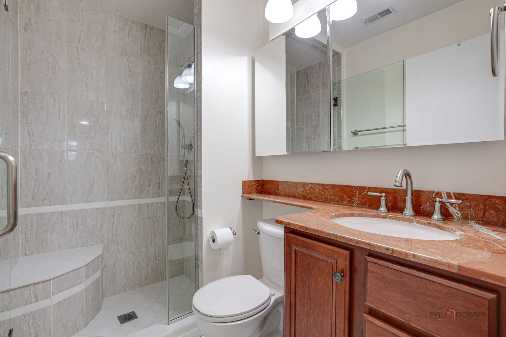 585 Williamsburg Court #D2, Wheeling, IL 60090