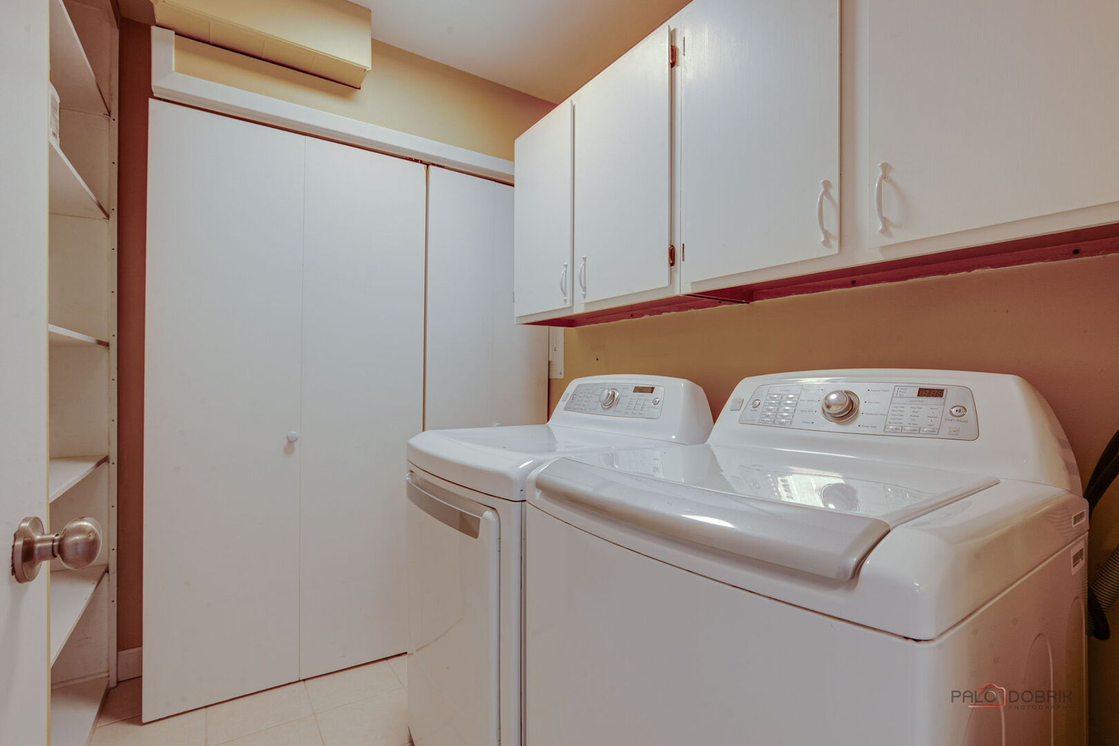 585 Williamsburg Court #D2, Wheeling, IL 60090