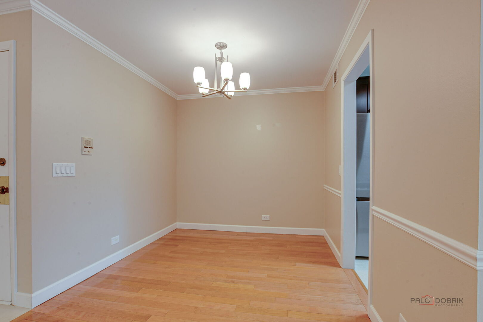 585 Williamsburg Court #D2, Wheeling, IL 60090