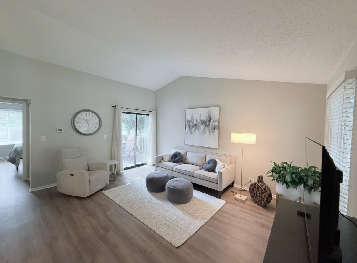 2108 Navarone Drive, Naperville, IL 60565