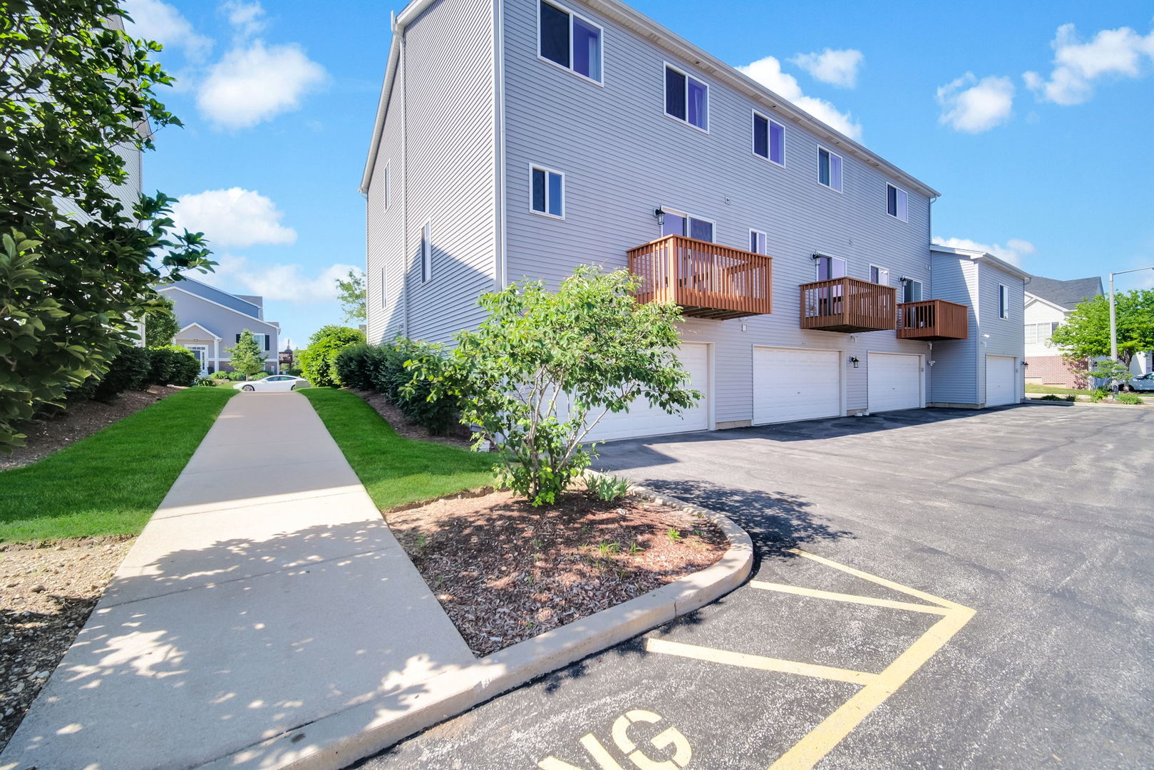 1476 Manning Avenue, Montgomery, IL 60538