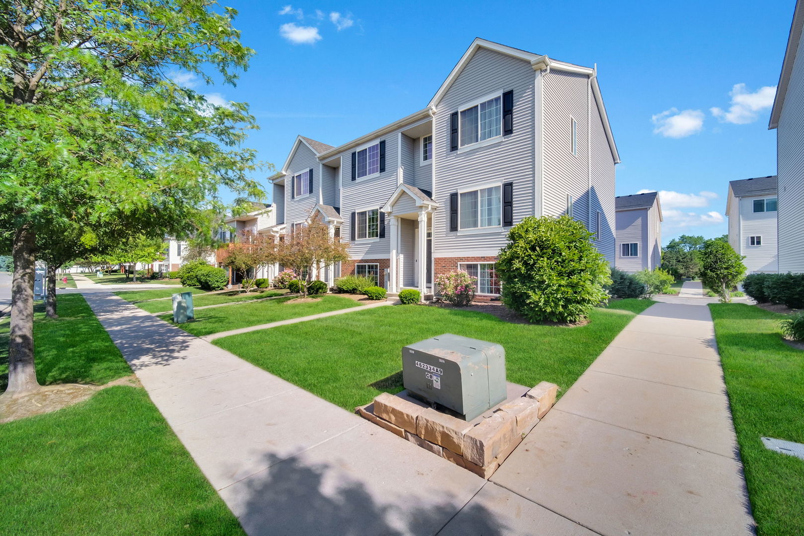 1476 Manning Avenue, Montgomery, IL 60538