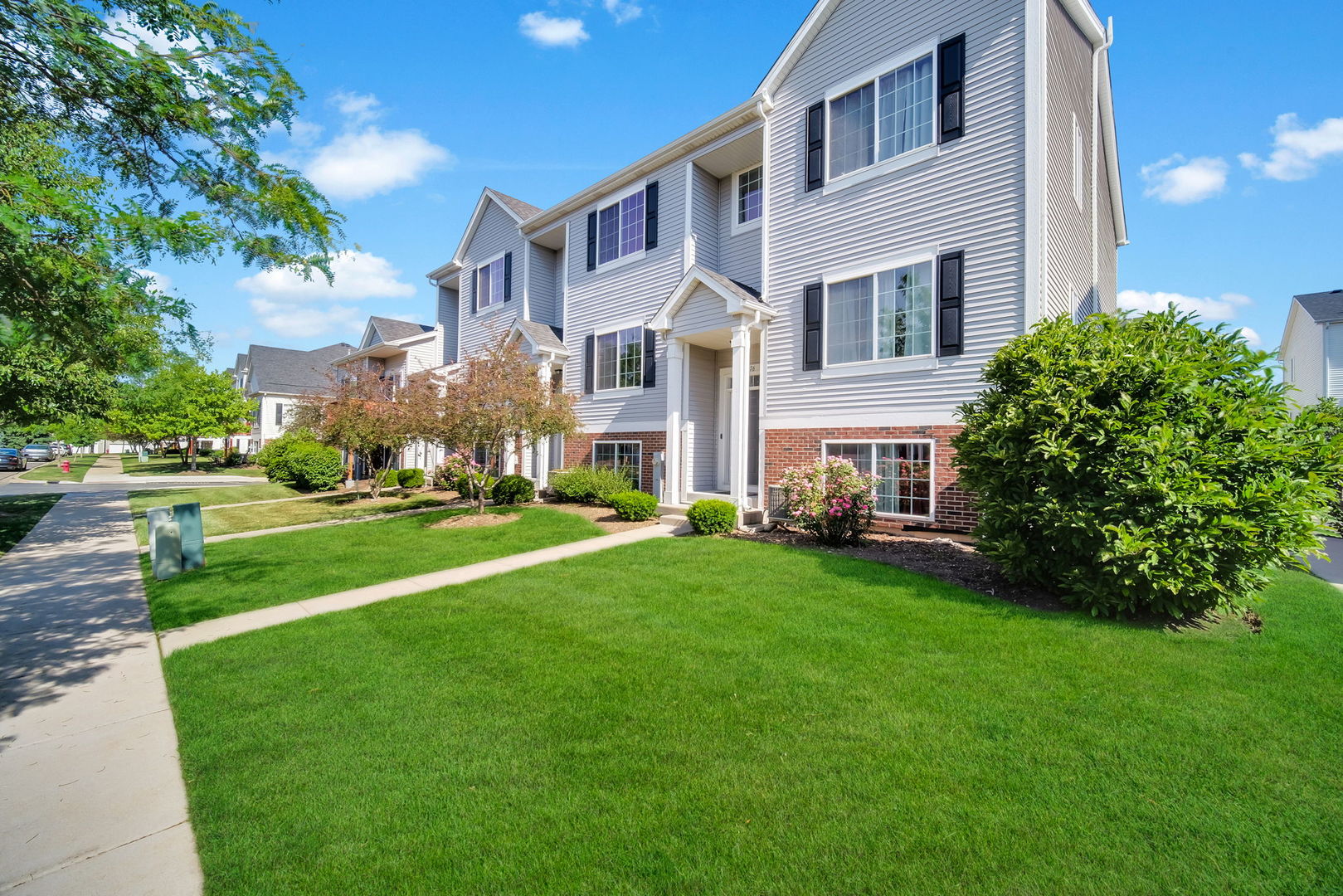 1476 Manning Avenue, Montgomery, IL 60538