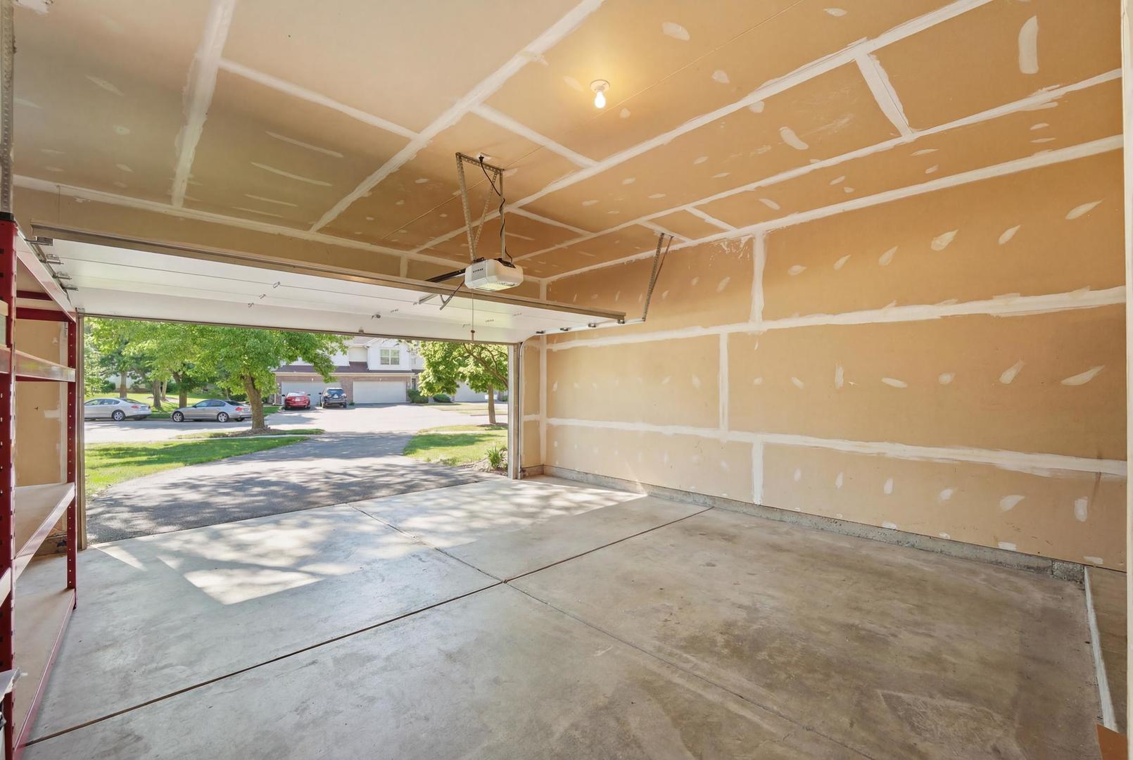 690 Littleton Trail #18-6, Elgin, IL 60120