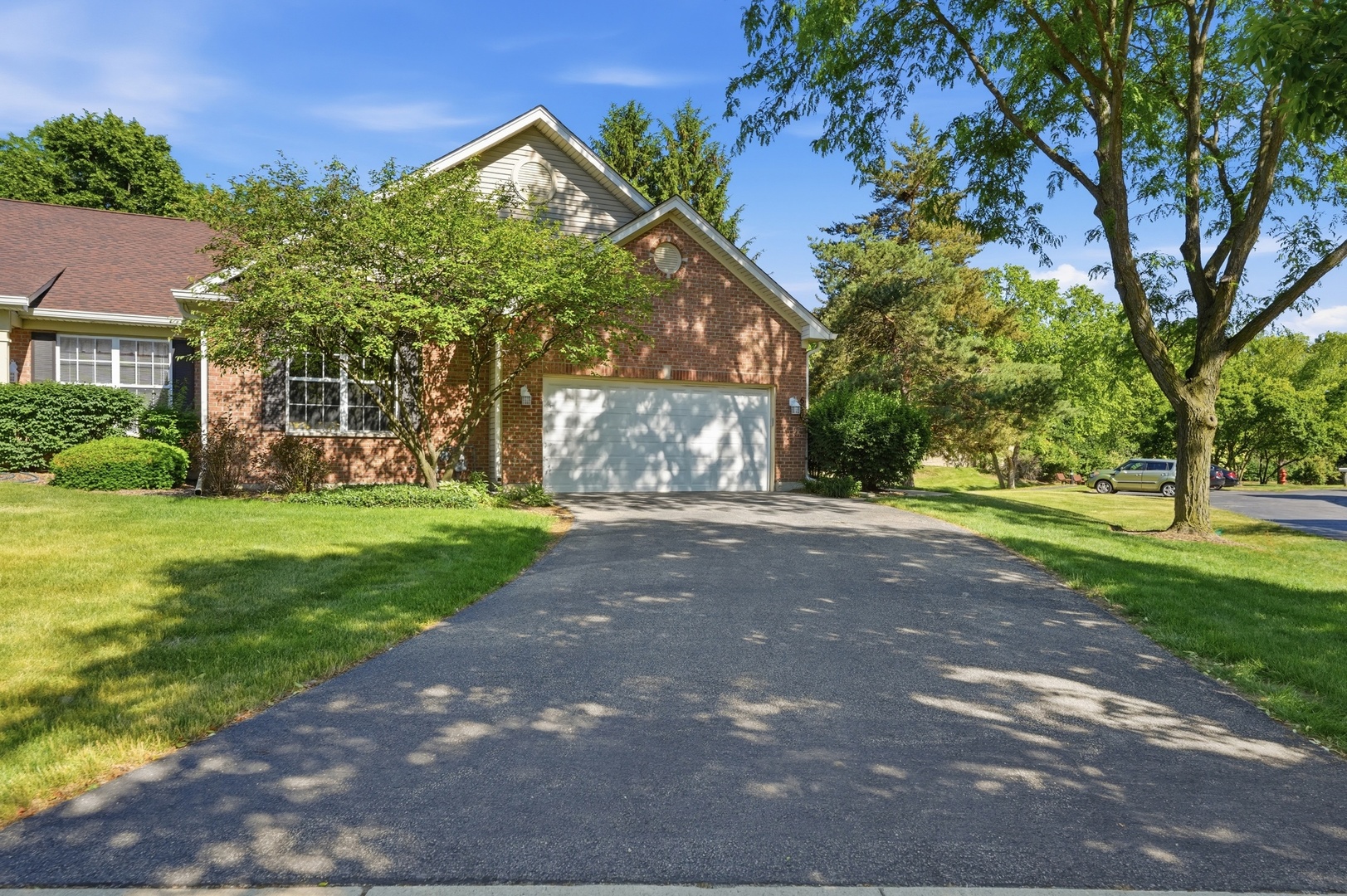 690 Littleton Trail #18-6, Elgin, IL 60120