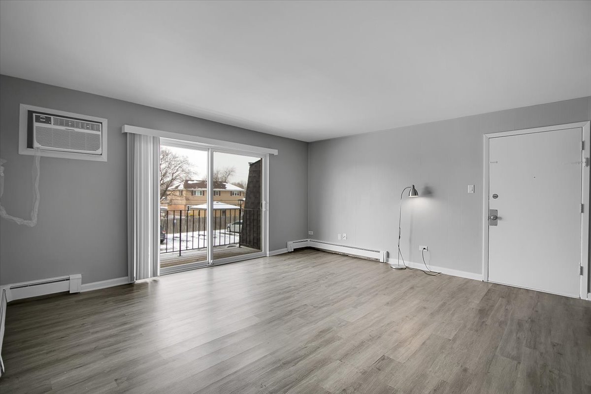 10310 Ridgeland Avenue #208, Chicago Ridge, IL 60415