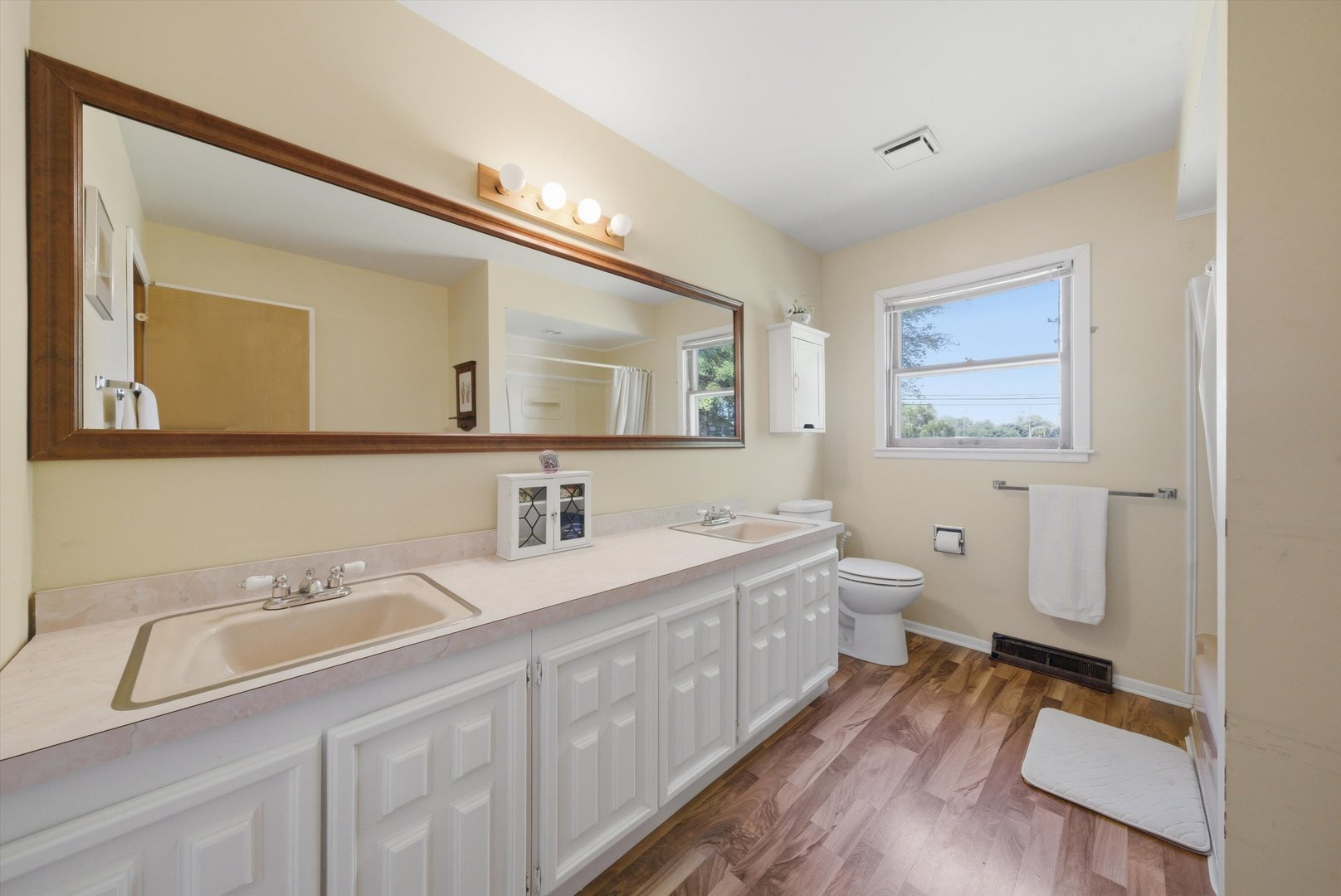 380 Barron Boulevard, Grayslake, IL 60030