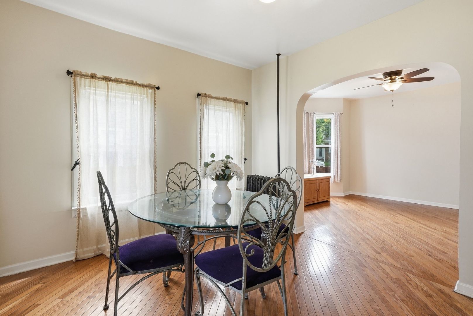 516 Garnsey Avenue, Joliet, IL 60432
