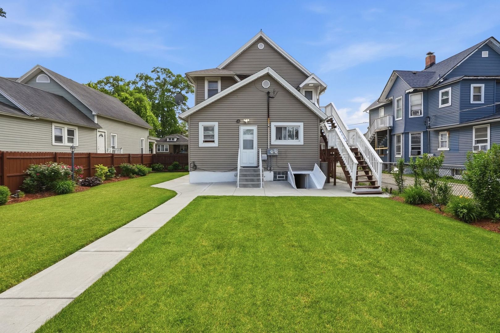 516 Garnsey Avenue, Joliet, IL 60432