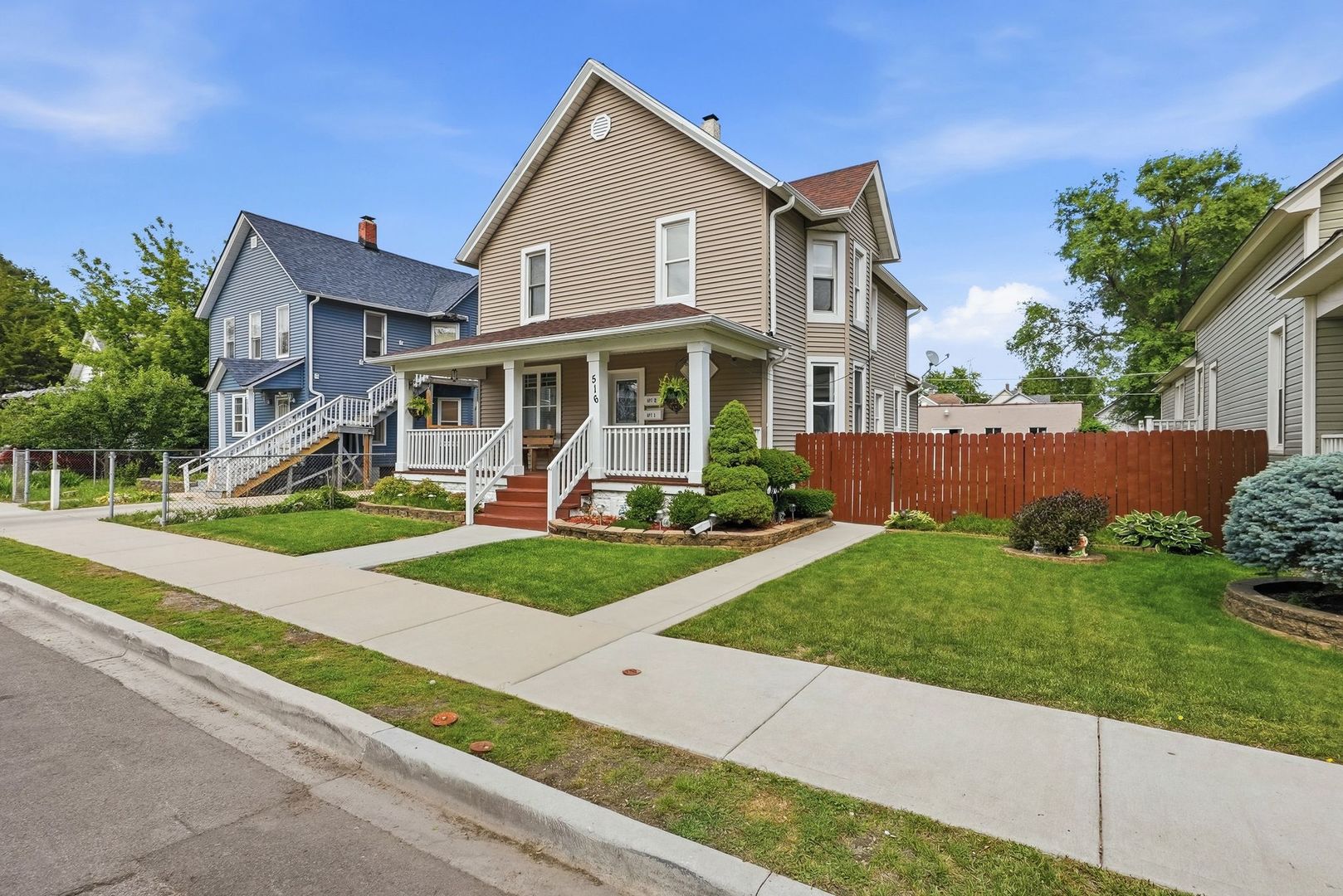 516 Garnsey Avenue, Joliet, IL 60432