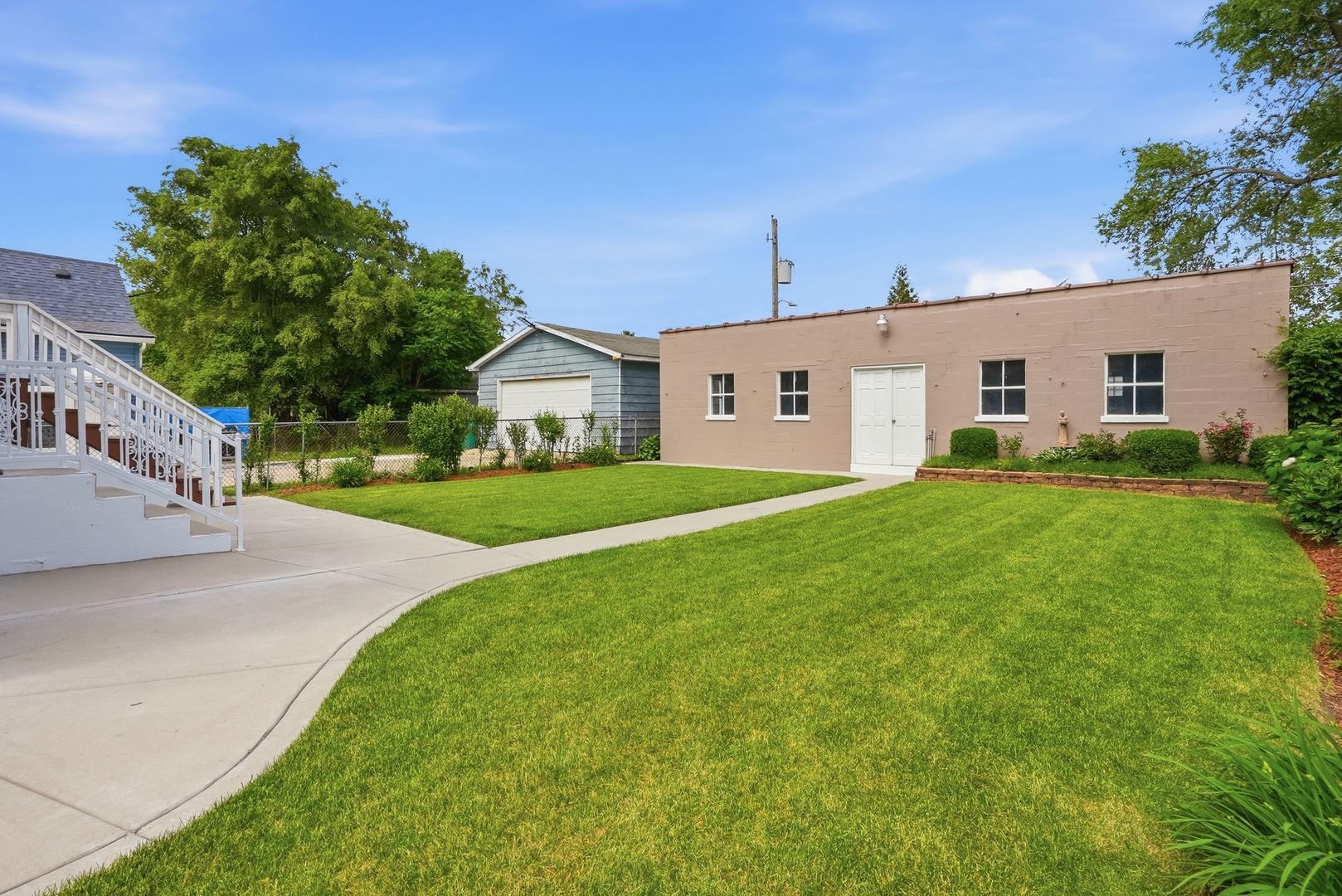 516 Garnsey Avenue, Joliet, IL 60432