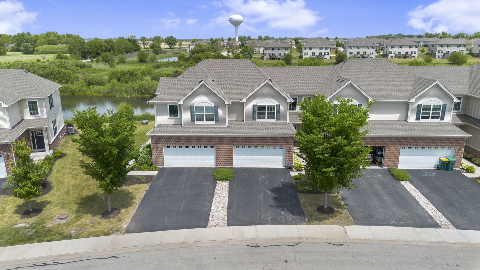 15060 W Quincy Circle, Manhattan, IL 60442