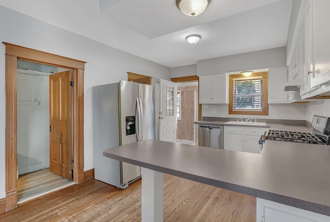 2640 VERMONT Avenue #1, Blue Island, IL 60406