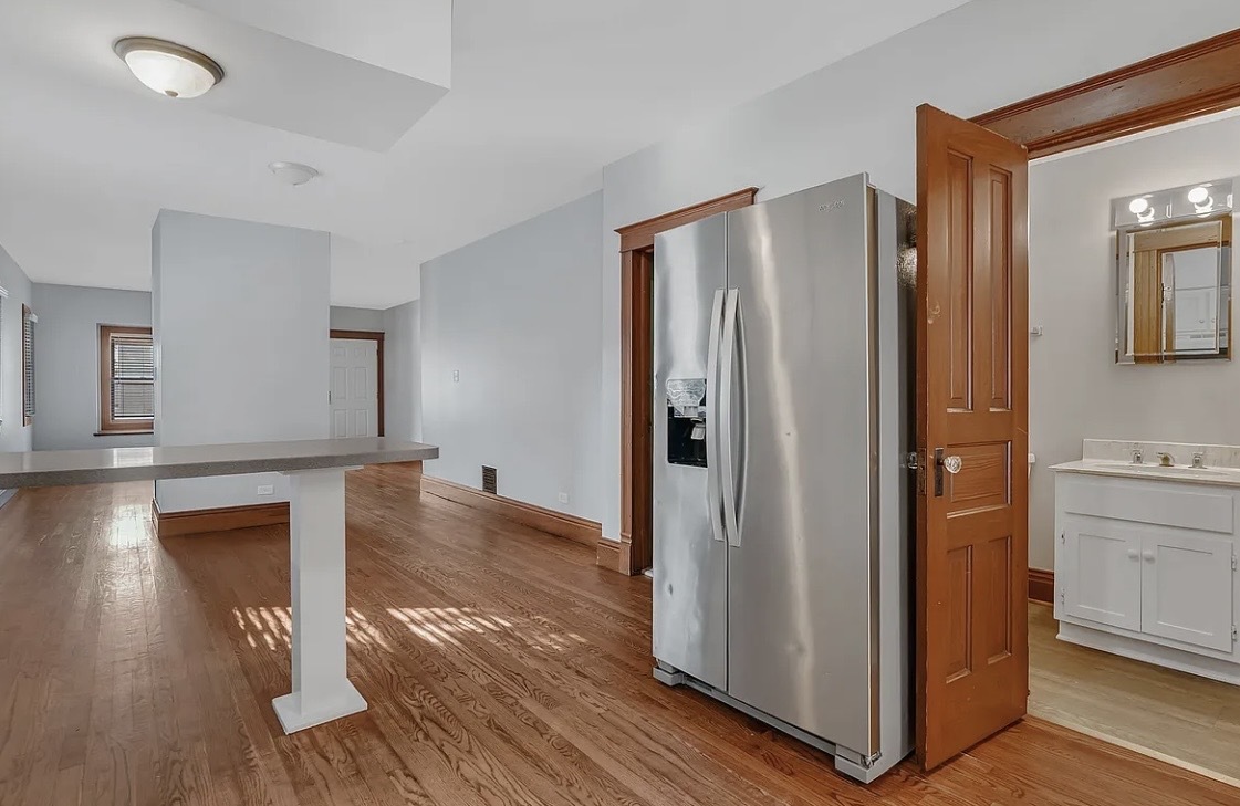 2640 VERMONT Avenue #1, Blue Island, IL 60406
