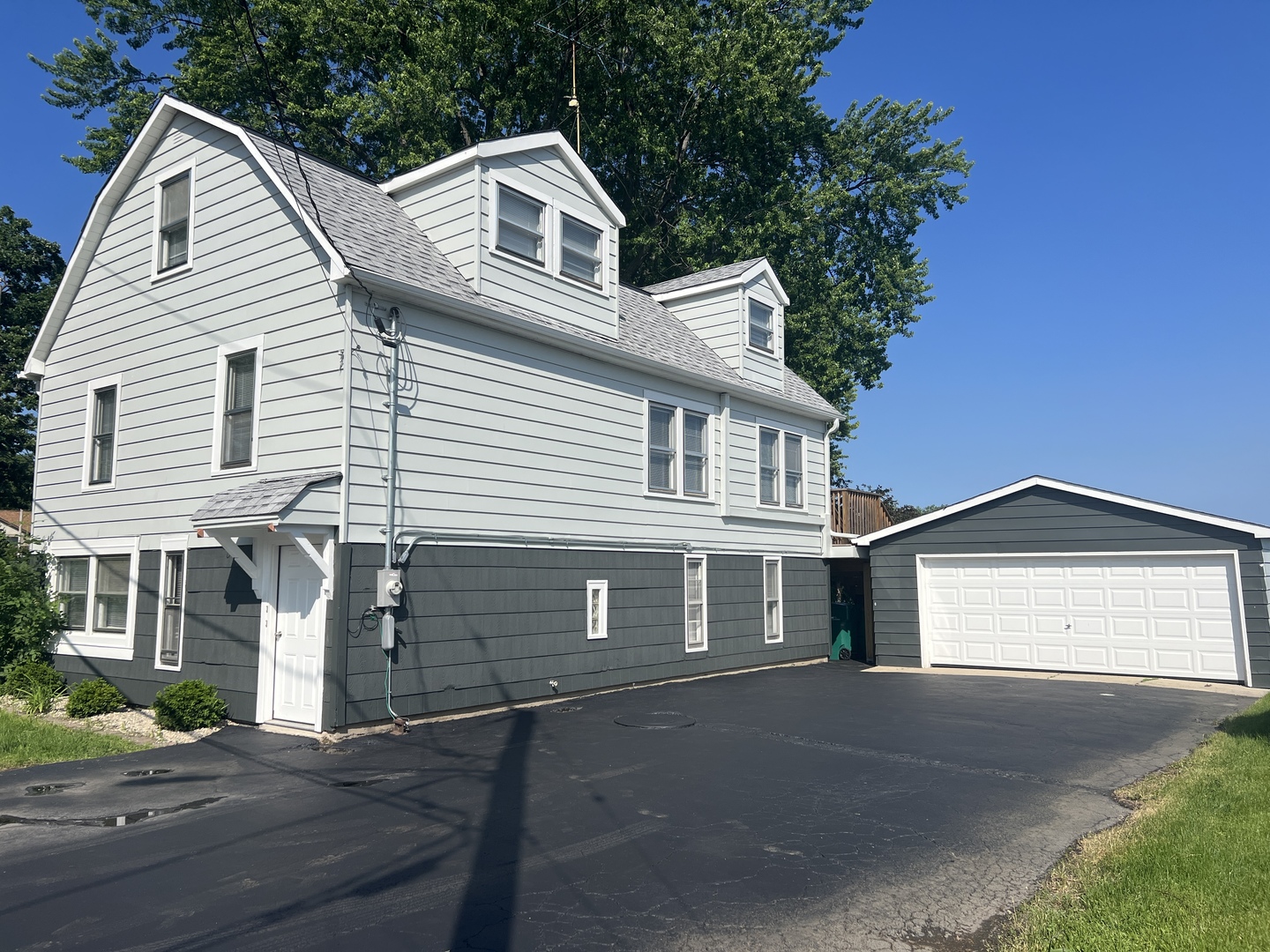 163 Eagle Point Road #1, Fox Lake, IL 60020