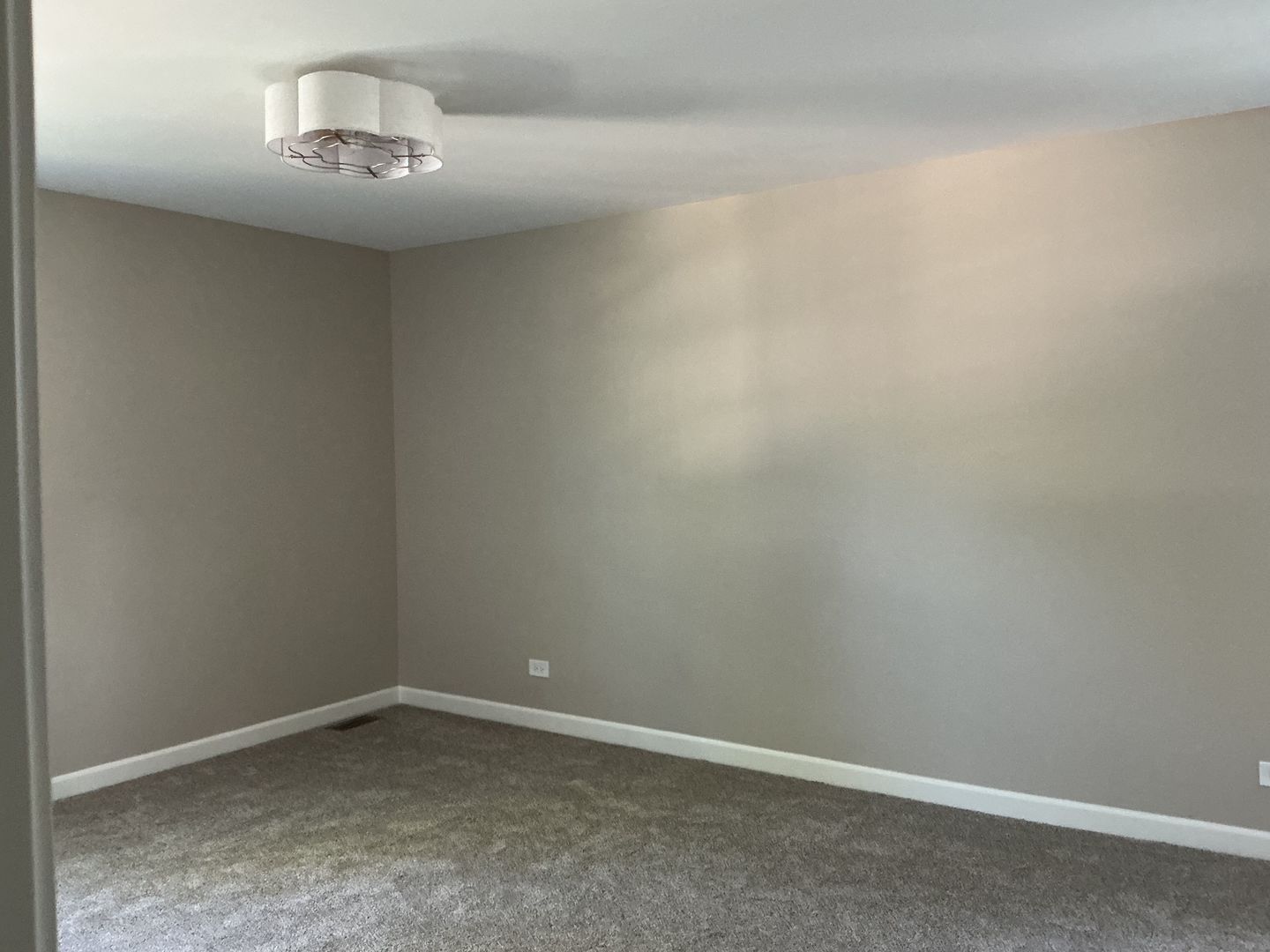 2229 Woodland Circle, Naperville, IL 60565