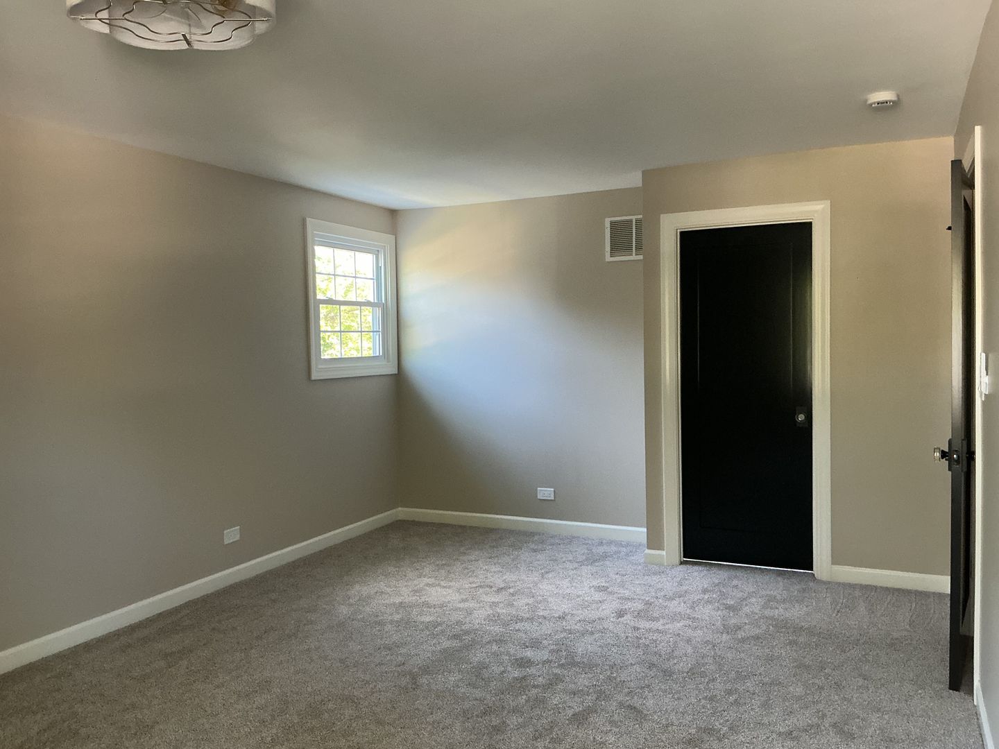 2229 Woodland Circle, Naperville, IL 60565