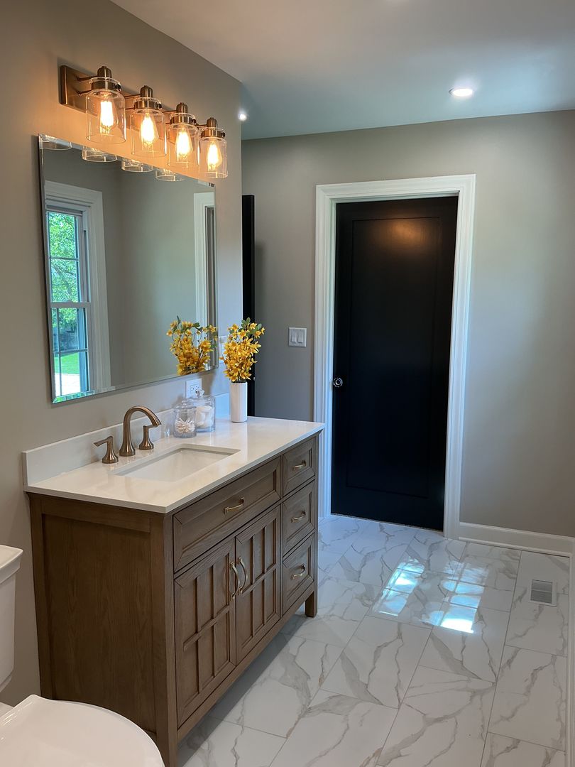 2229 Woodland Circle, Naperville, IL 60565