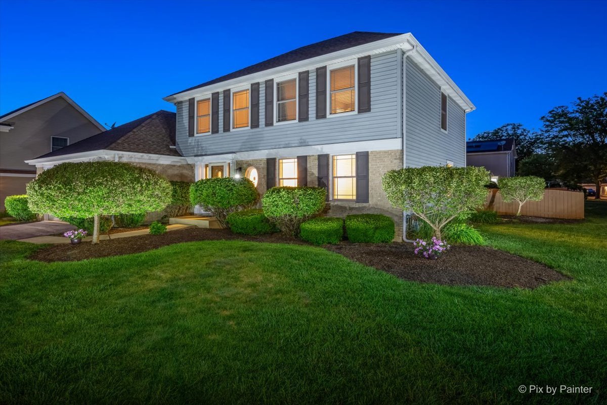 1288 Crystal Shore Drive, Carol Stream, IL 60188