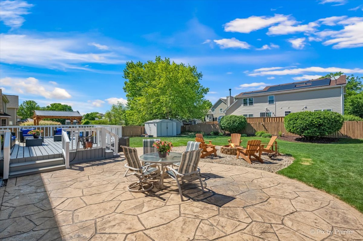 1288 Crystal Shore Drive, Carol Stream, IL 60188