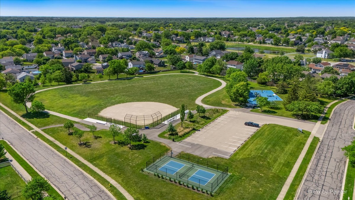 1288 Crystal Shore Drive, Carol Stream, IL 60188