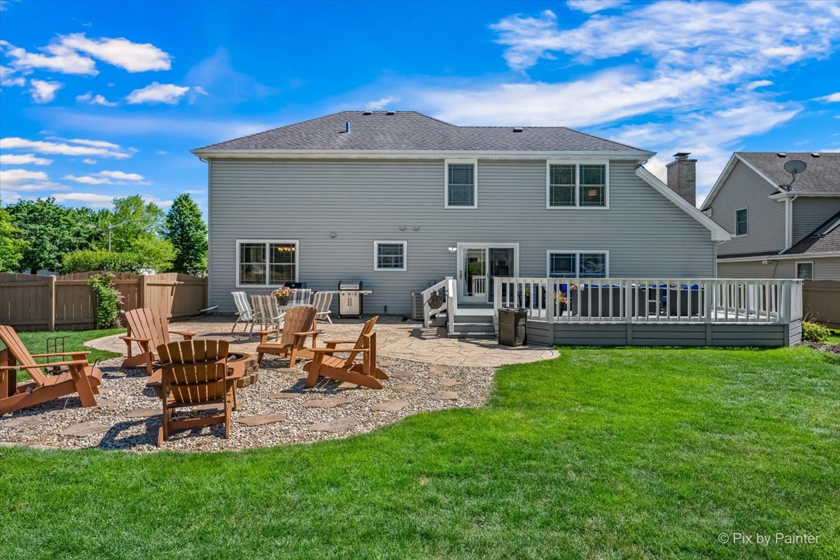 1288 Crystal Shore Drive, Carol Stream, IL 60188
