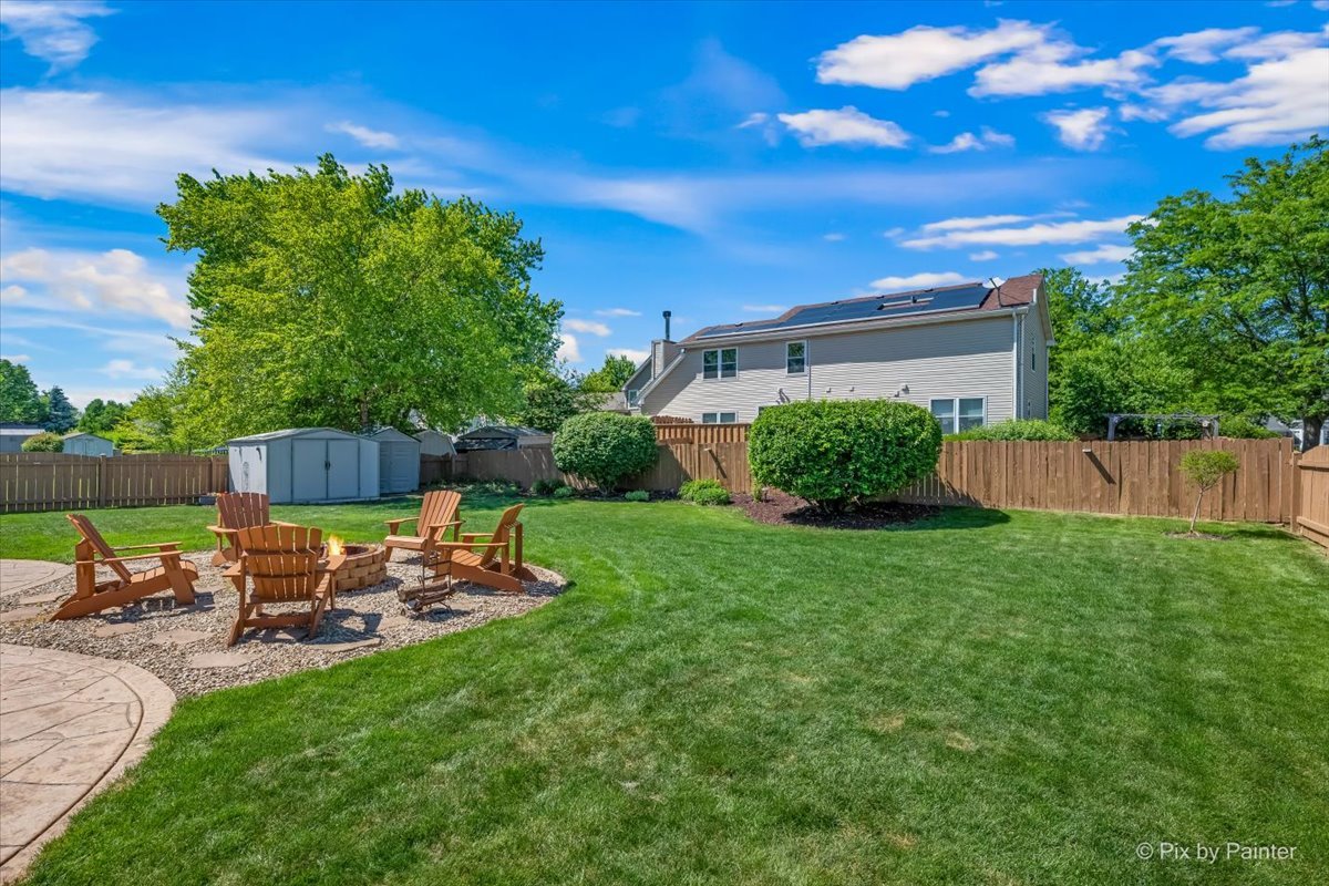 1288 Crystal Shore Drive, Carol Stream, IL 60188
