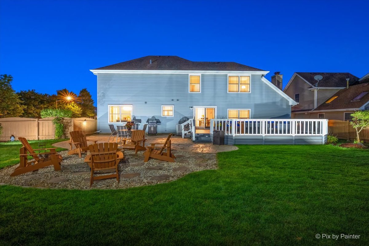 1288 Crystal Shore Drive, Carol Stream, IL 60188