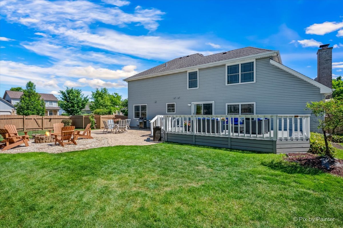 1288 Crystal Shore Drive, Carol Stream, IL 60188