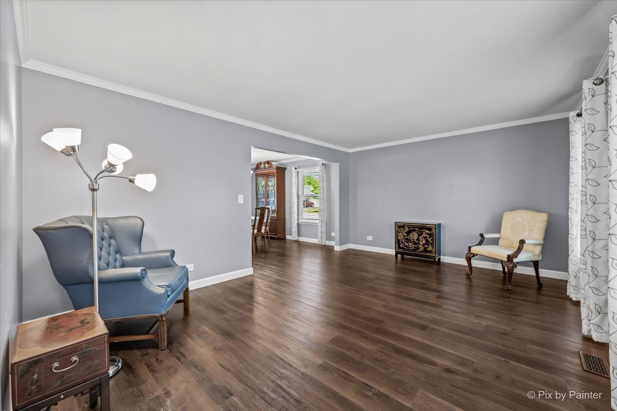 1288 Crystal Shore Drive, Carol Stream, IL 60188