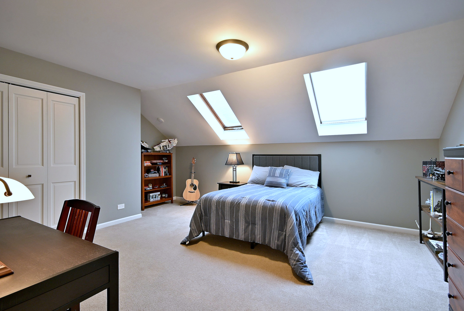 2S025 Twin Oaks Drive, Wheaton, IL 60189