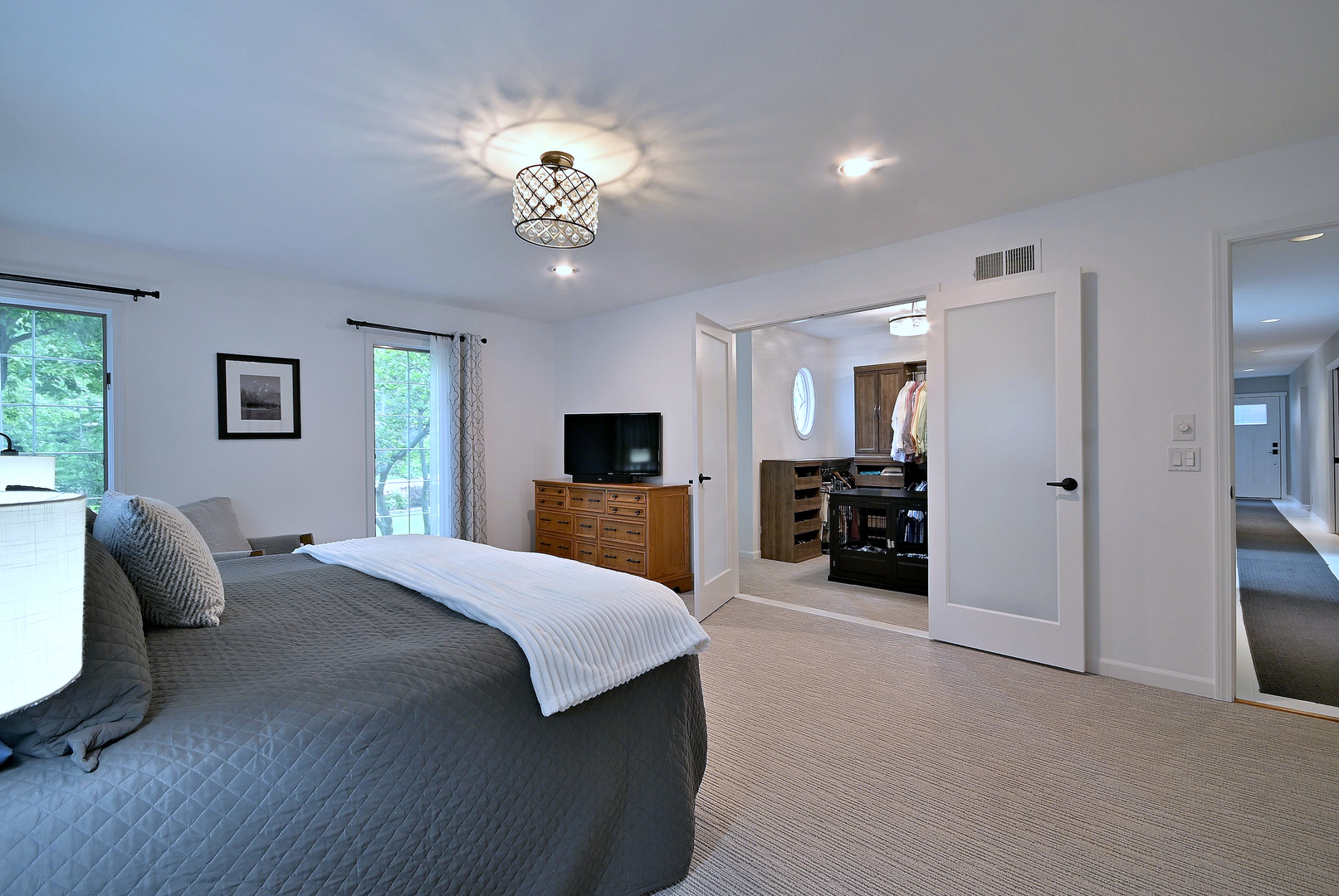 2S025 Twin Oaks Drive, Wheaton, IL 60189