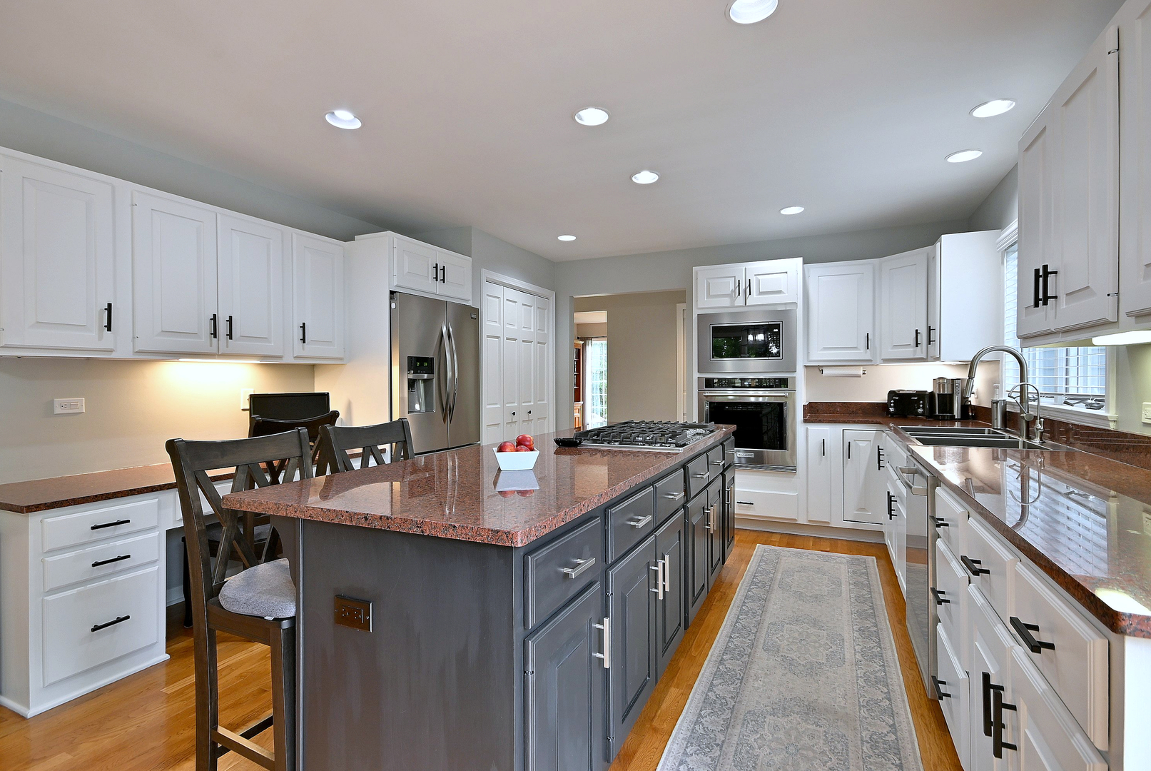 2S025 Twin Oaks Drive, Wheaton, IL 60189