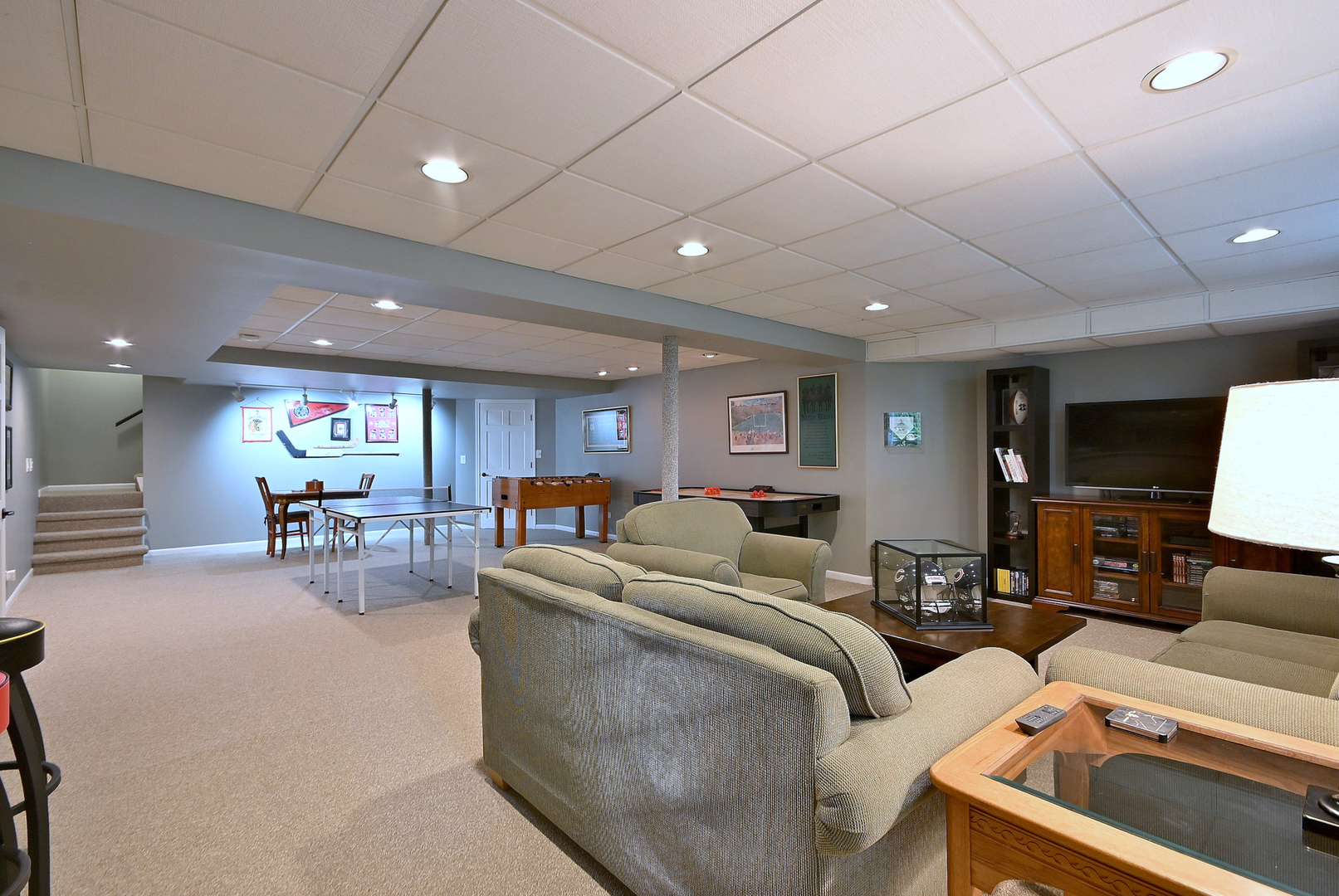 2S025 Twin Oaks Drive, Wheaton, IL 60189