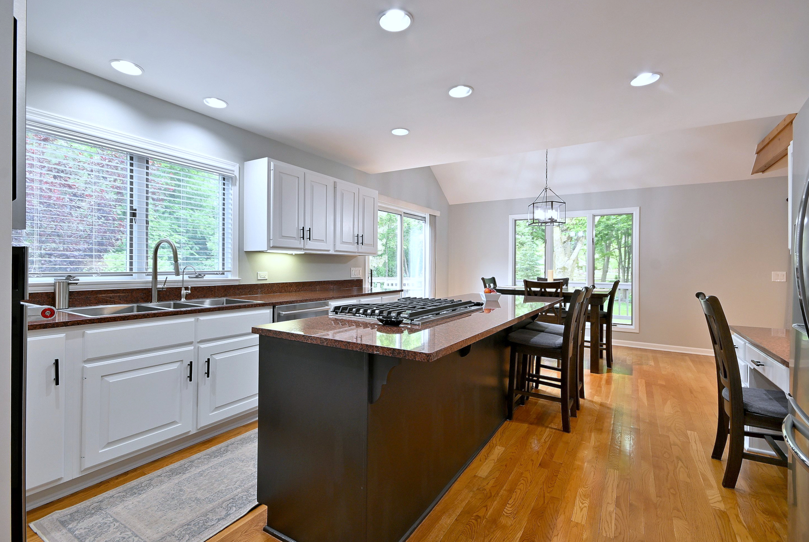 2S025 Twin Oaks Drive, Wheaton, IL 60189