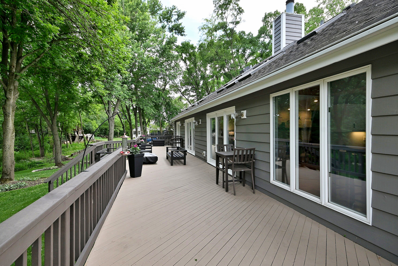 2S025 Twin Oaks Drive, Wheaton, IL 60189