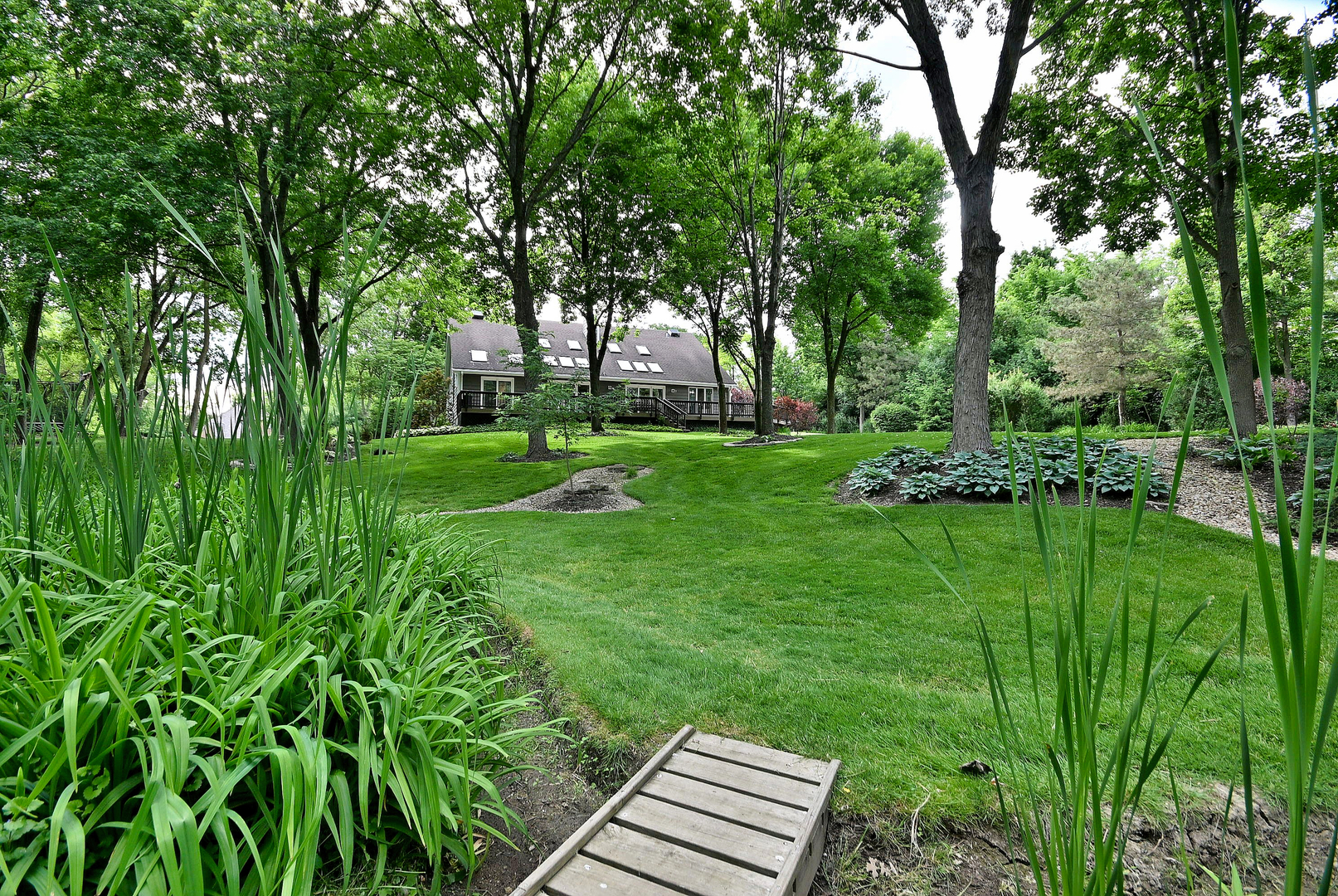 2S025 Twin Oaks Drive, Wheaton, IL 60189